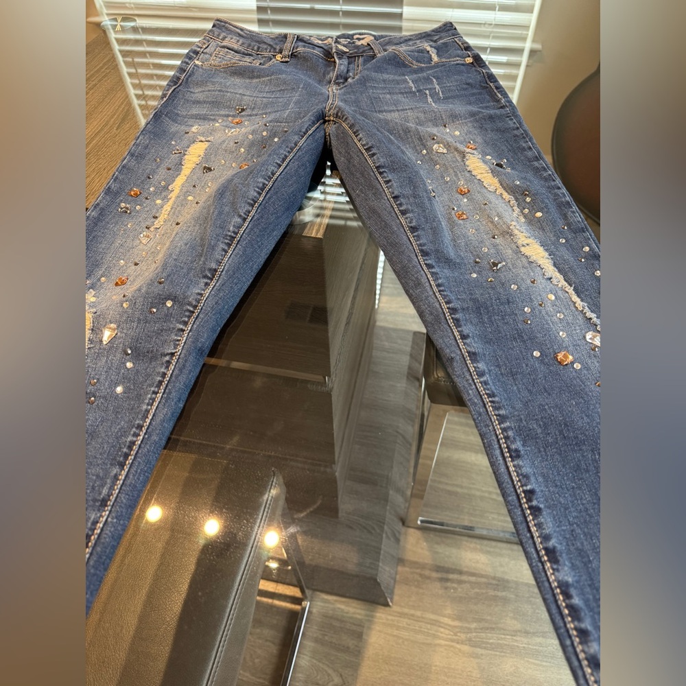 Beautiful Distressed Blue Skinny Jeans with Embellishments